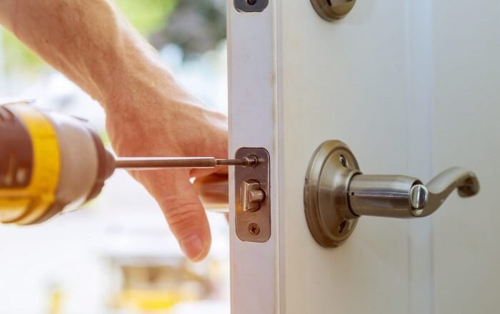Leeds Locksmith Is Here to Save Your Property for A Smaller Fee!