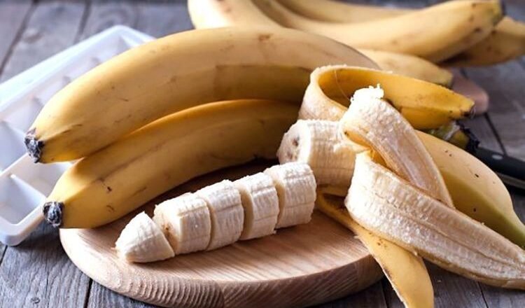 6 Reasons why you should eat bananas